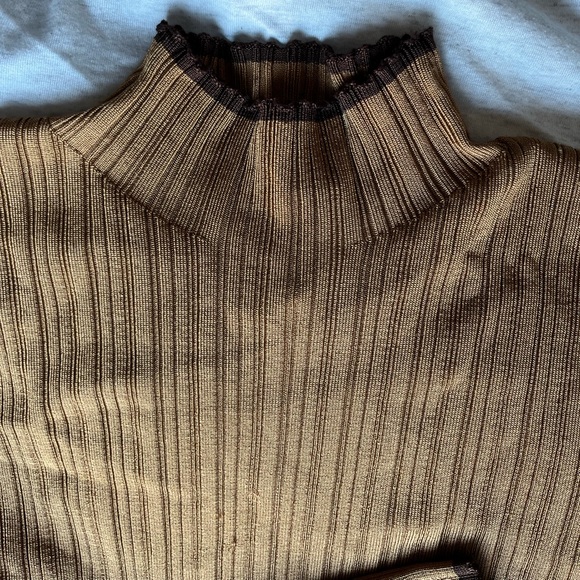 Forever 21 Ribbed Long Sleeve Top - Picture 7 of 9